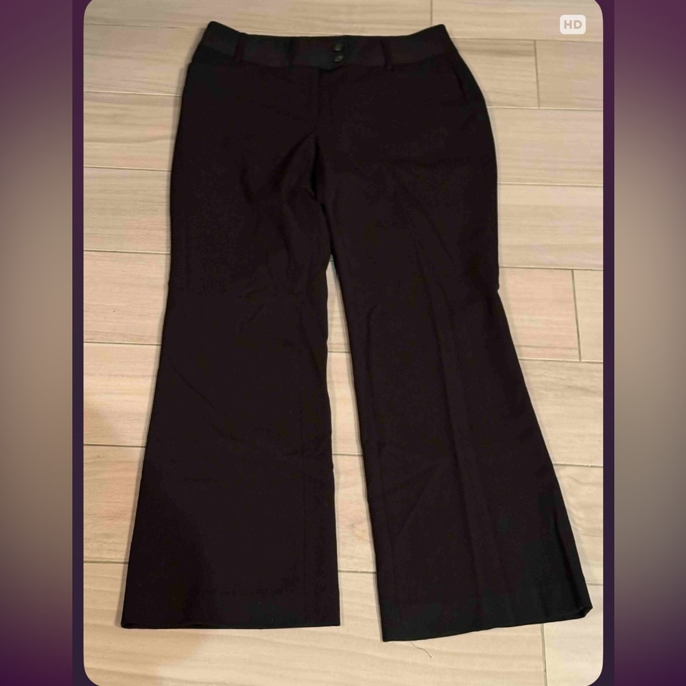 Rafaella Women's Black Flared Pants size 8 petite